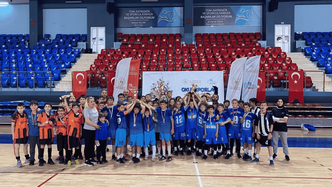 KÜÇÜKLER FUTSAL BİRİNCİLERİ BELLİ OLDU