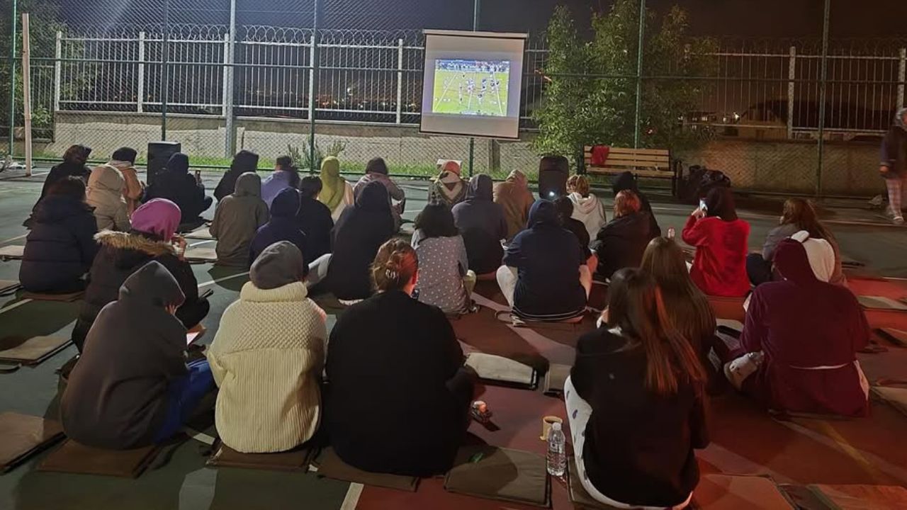 Mahpeyker Sultan Yurdu'nda Gençlerle Keyifli Film Gecesi