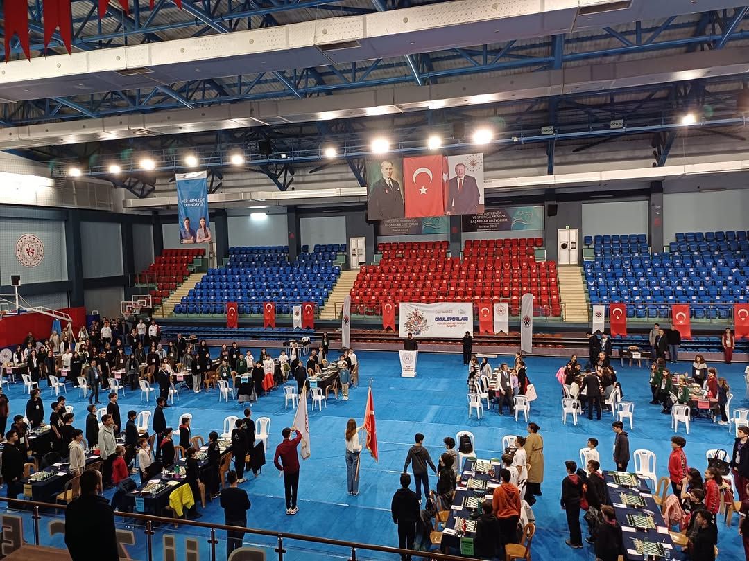 OKUL SPORLARI SATRANÇ GRUP MÜSABAKALARI DÜZCE'DE BAŞLADI