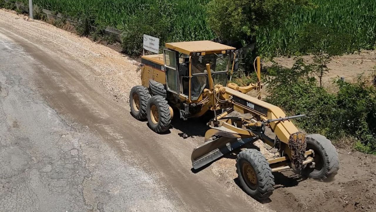 Otluoğlu Mahallesi'nde Ulaşım Rahatlıyor; Yol Genişletme Çalışmaları Hızla Devam Ediyor
