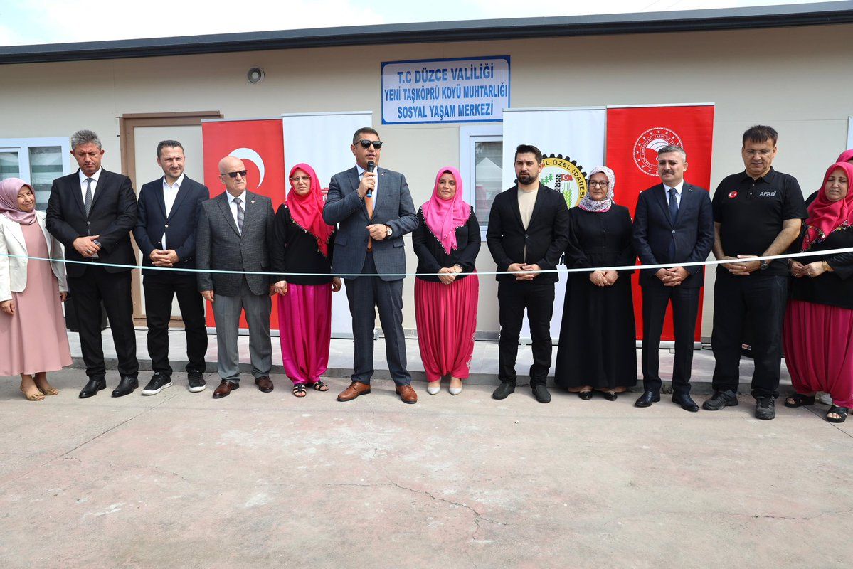 SERGİ AÇILIŞ TÖRENİ İLE KATILIMCILARIN BEĞENİSİNE SUNULDU