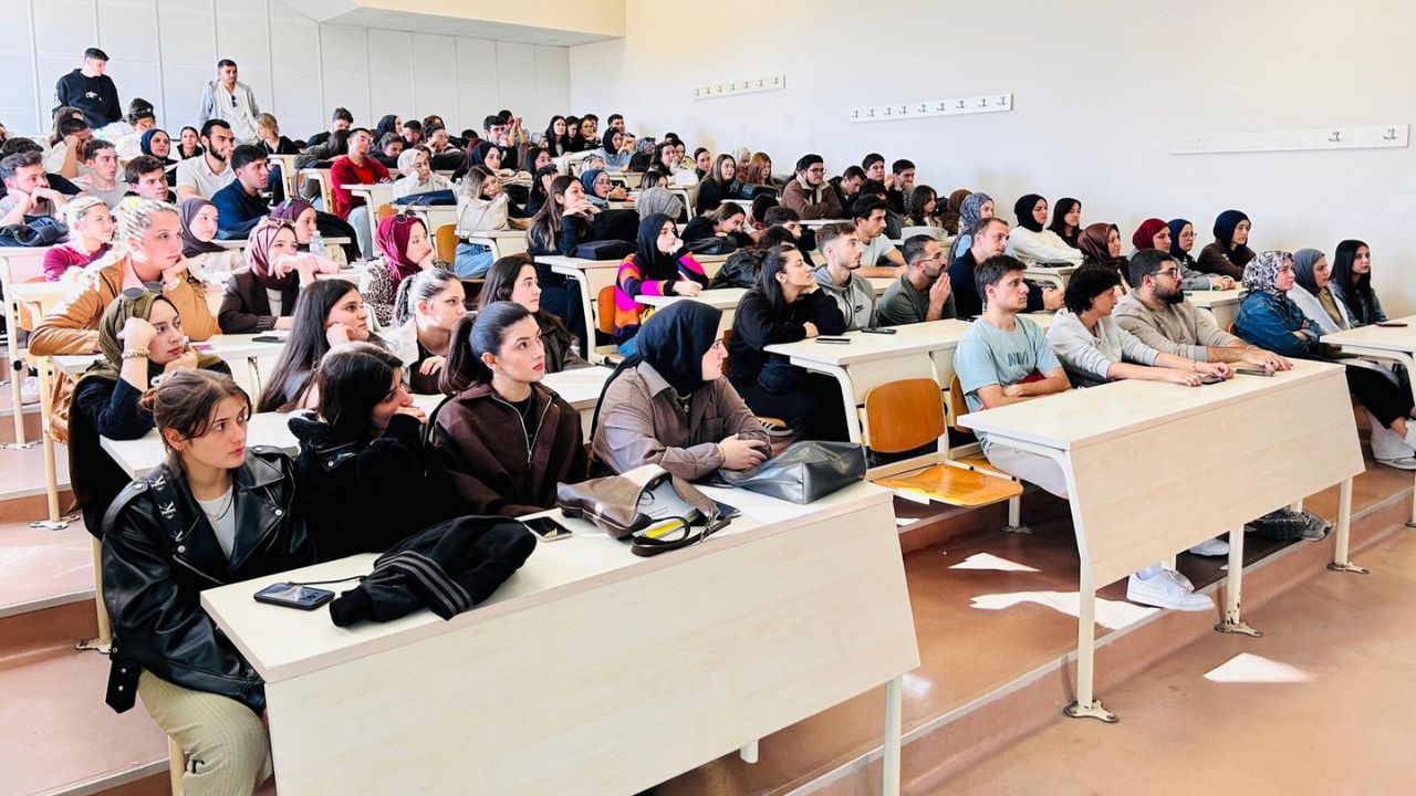 ''Sözle Etki Bırak'' Etkinliğinde İletişimin Gücü Anlatıldı