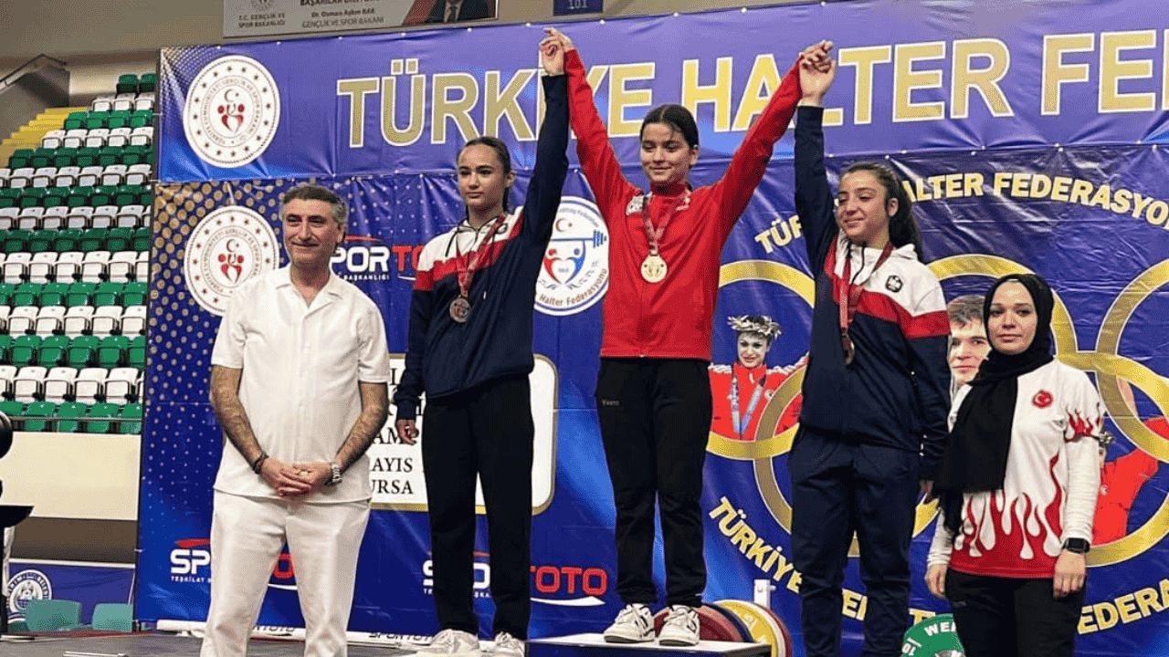 TUĞBA KIVIKOĞLU TÜRKİYE ŞAMPİYONU OLDU