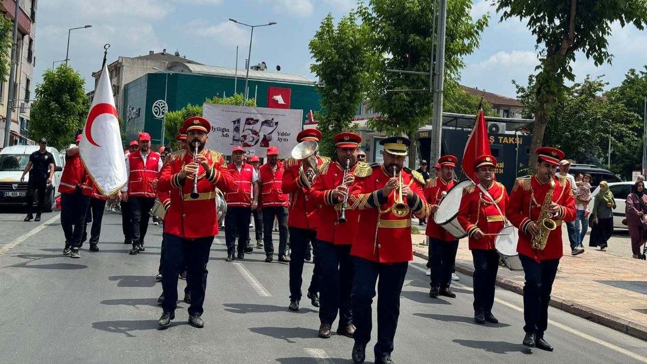 TÜRK KIZILAYI DÜZCE ŞUBESİ 157. KURULUŞ YIL DÖNÜMÜNÜ COŞKUYLA KUTLADI