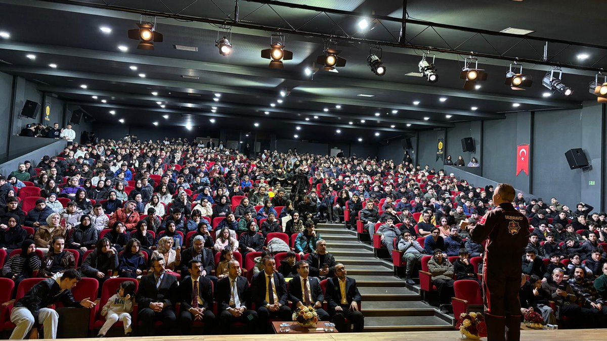 TÜRKİYE'NİN İLK ASTRONOTU ALPER GEZERAVCI DÜZCE'DE