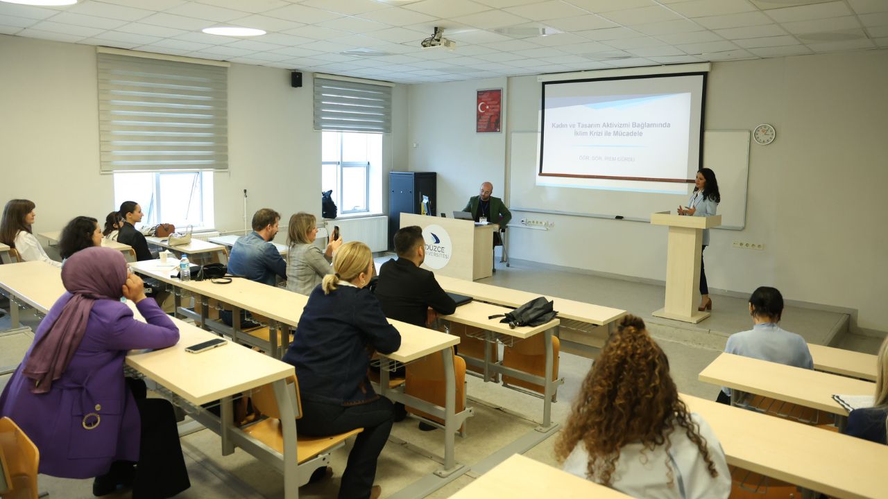 ''Uluslararası Kadın ve Ailenin Güçlenmesi Sempozyumu'' Sona Erdi