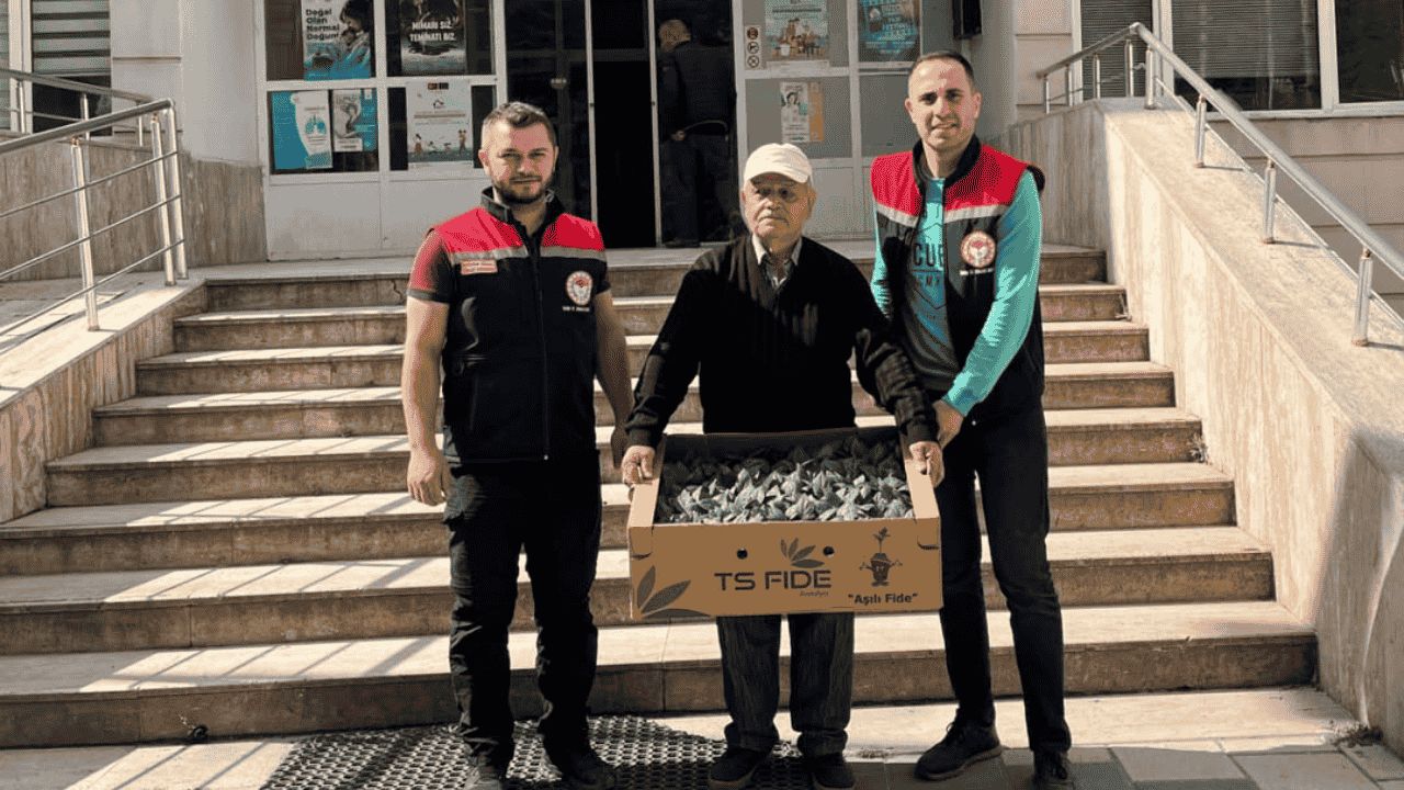 YIĞILCA'DA ÇİFTÇİLERE BİBER FİDESİ DAĞITIMI GERÇEKLEŞTİRİLDİ