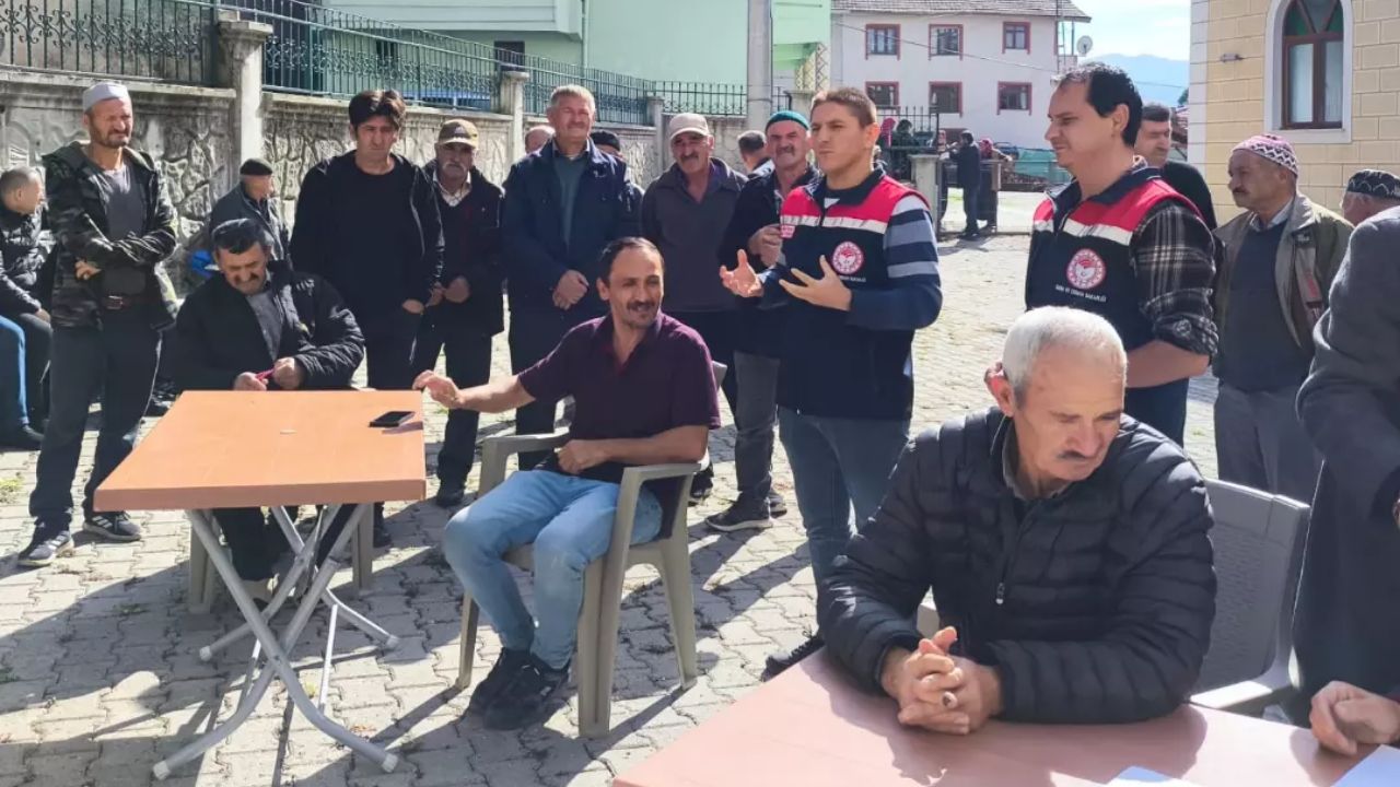 Yığılca'da Üreticilere Tarım Bilgilendirme Toplantısı Düzenlendi