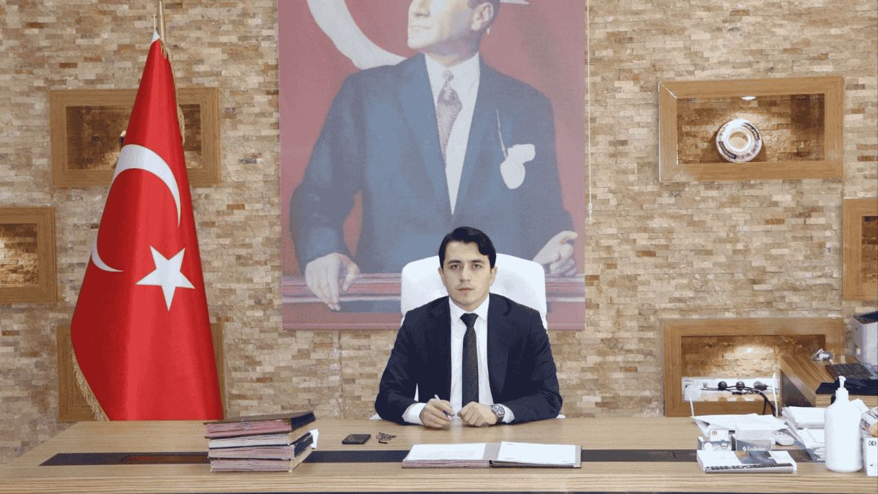 YIĞILCA KAYMAKAMI HÜSEYİN DEMİRKOL'DAN 19 MAYIS MESAJI ''GENÇLİK, CUMHURİYETİMİZİN EN BÜYÜK TEMİNATIDIR''