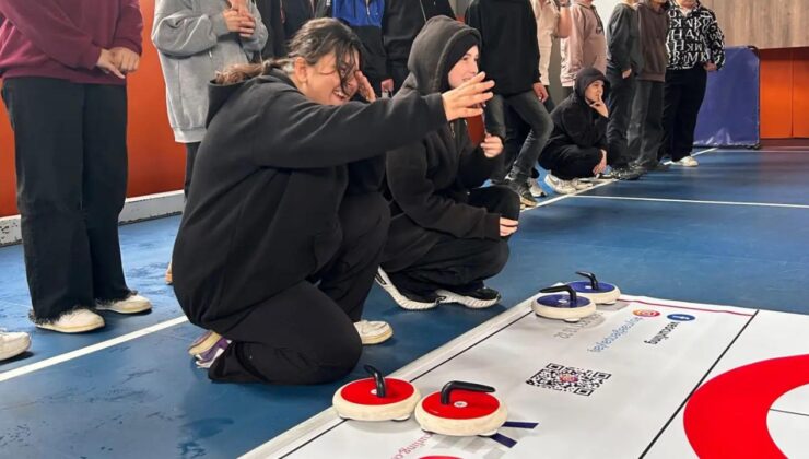 Yığılca’da Öğrenciler Floor Curling ile Eğlenceli Anlar Yaşadı