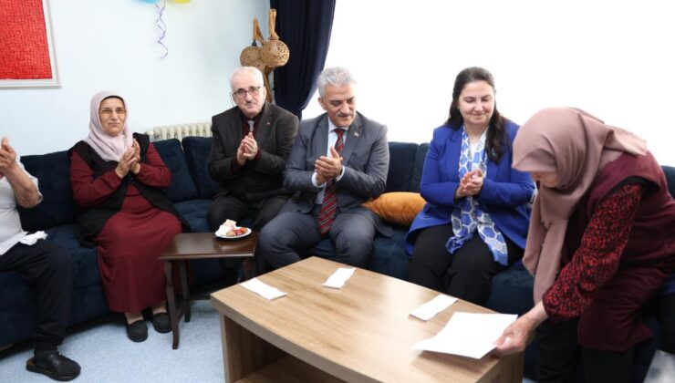 Vali Makas’dan Huzurevi Sakinlerine Anlamlı Ziyaret